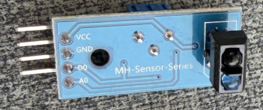 Lijnvolger-sensor met vier pinnen en een zwart TCRT5000-blokje
